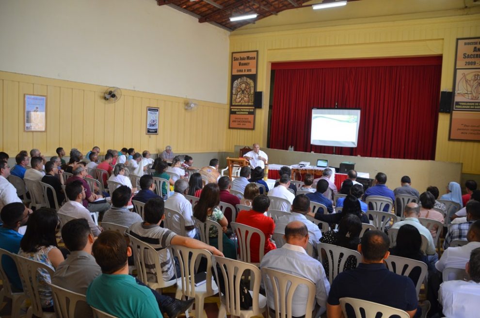 Reunião do Conselho Diocesano de Pastoral debate Iniciação à Vida Cristã