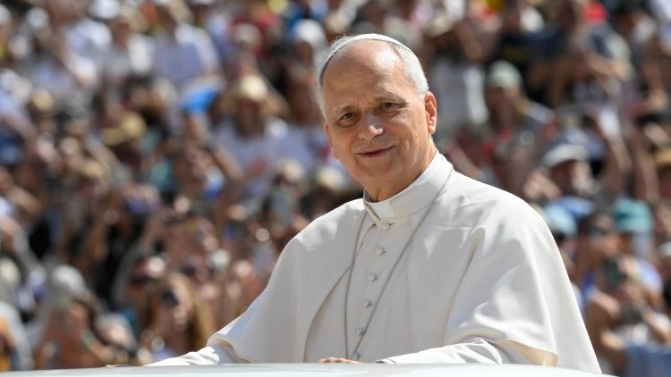 Papa: em tempos de divisão, ser profeta de harmonia e com obras de caridade