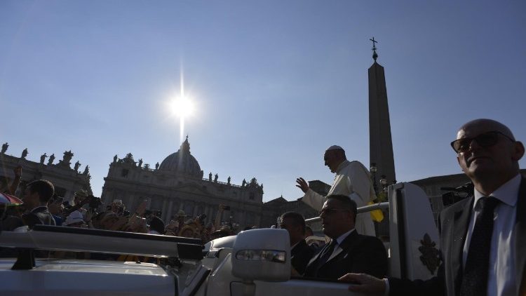 Vigília de Pentecostes com o Papa na Praça São Pedro